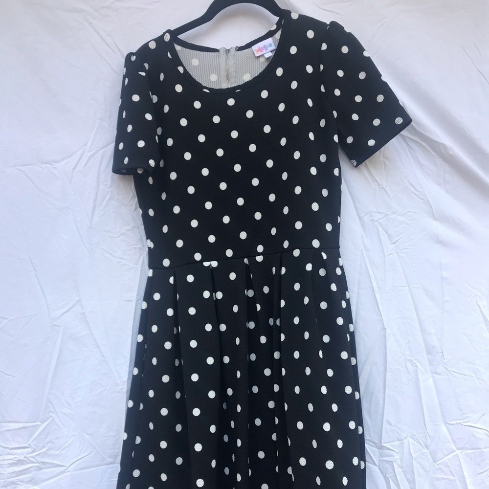 🖤 Closet Cleanout 🖤LuLaRoe Amilia Dress M